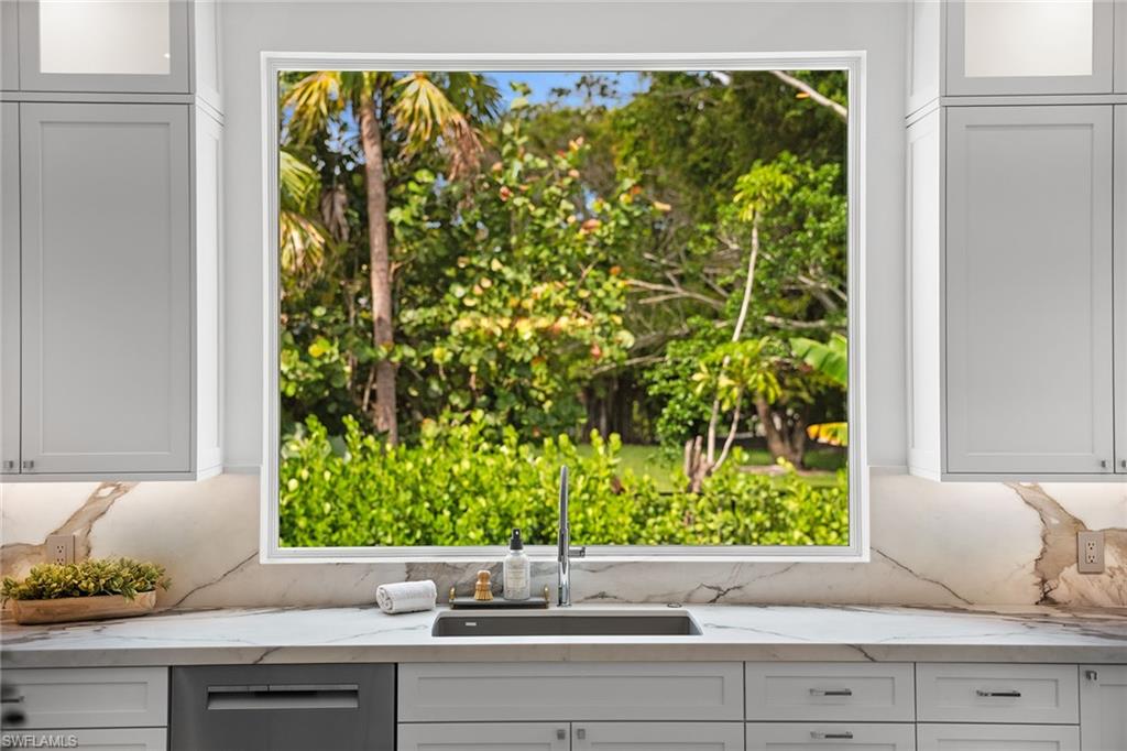 PARK SHORE - Residential