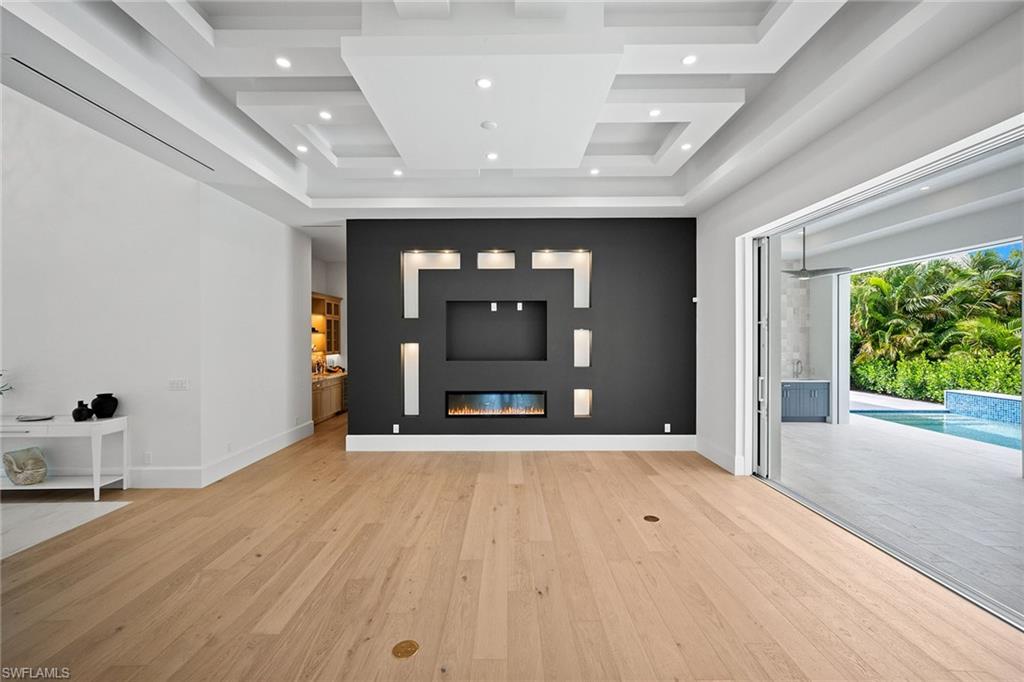 PARK SHORE - Residential