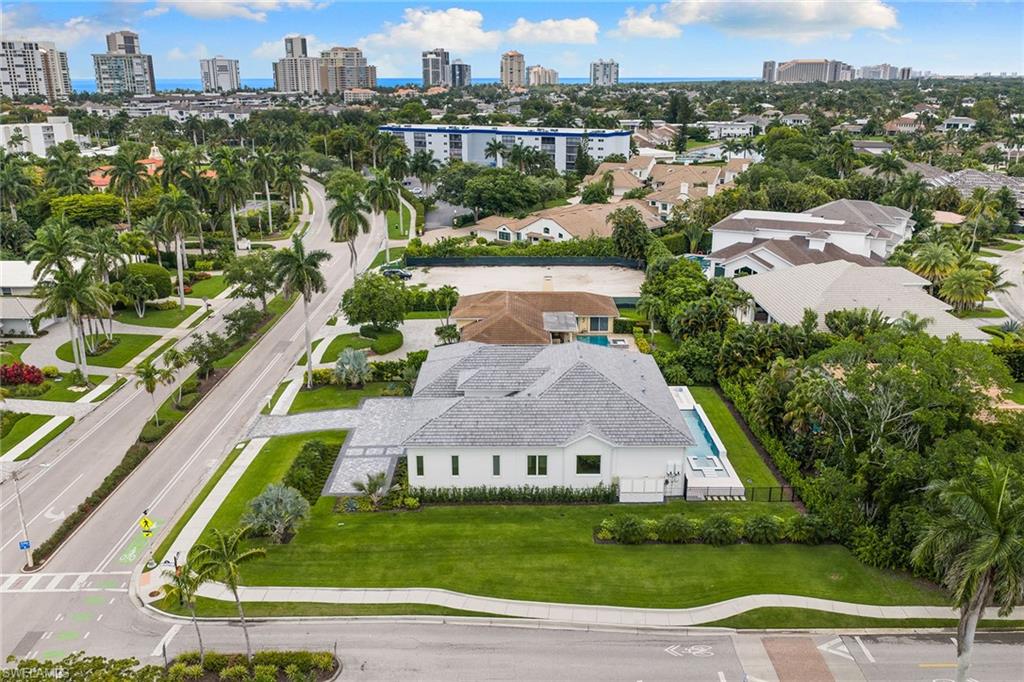 PARK SHORE - Residential