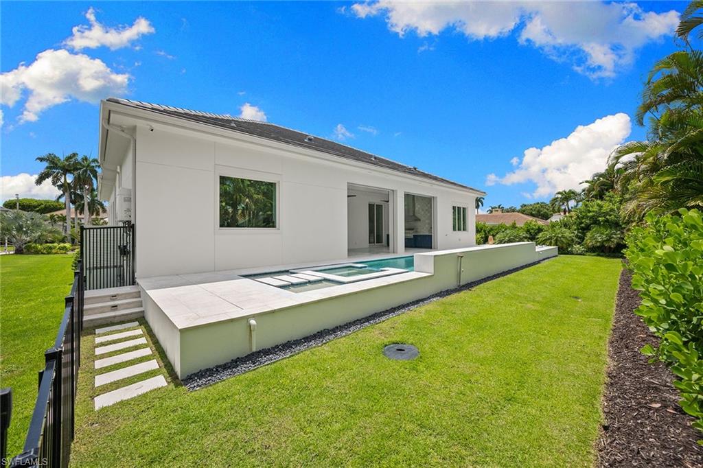 PARK SHORE - Residential