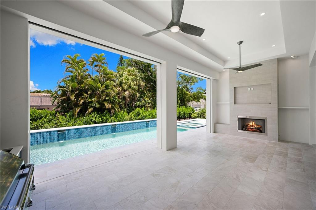 PARK SHORE - Residential