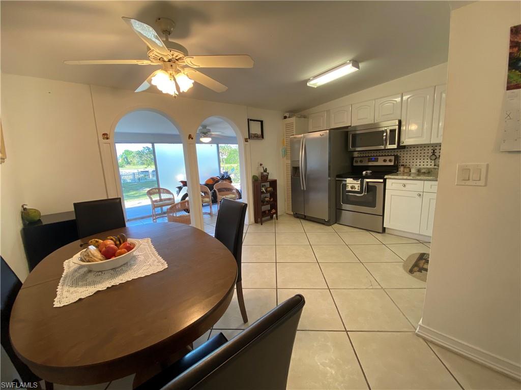 NAPLES MANOR - Residential