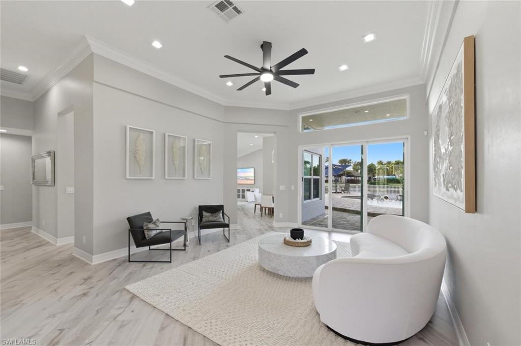 SATURNIA LAKES - Residential