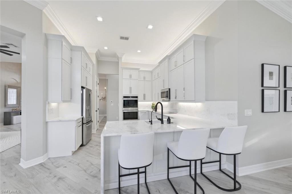 SATURNIA LAKES - Residential