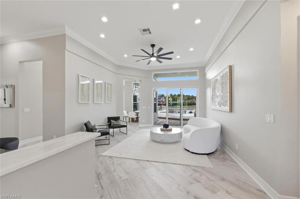 SATURNIA LAKES - Residential