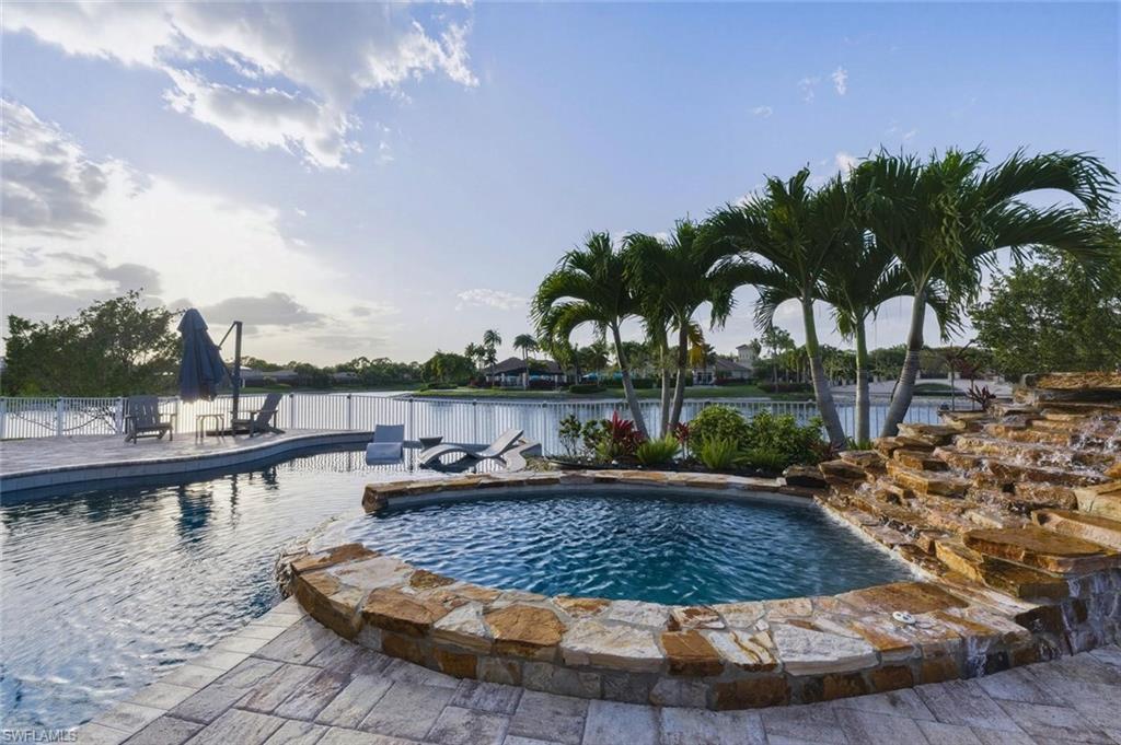 SATURNIA LAKES - Residential