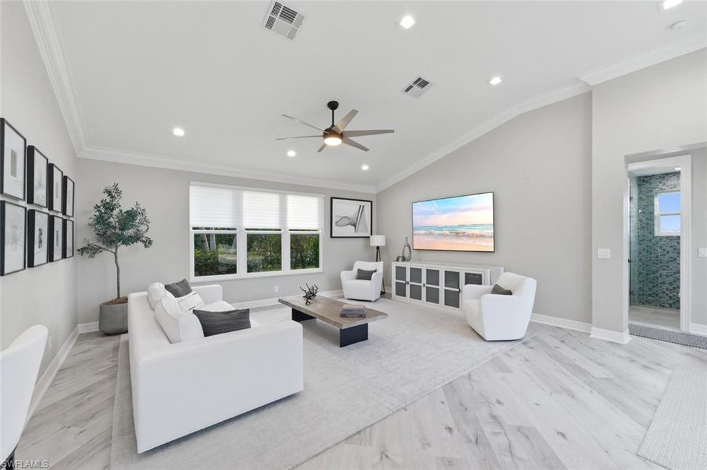 SATURNIA LAKES - Residential