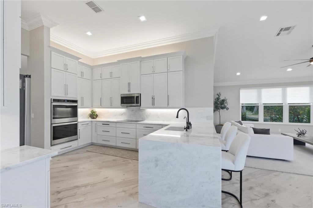 SATURNIA LAKES - Residential