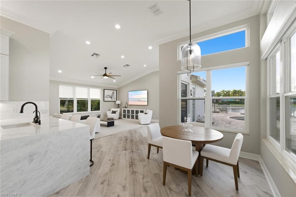 SATURNIA LAKES - Residential