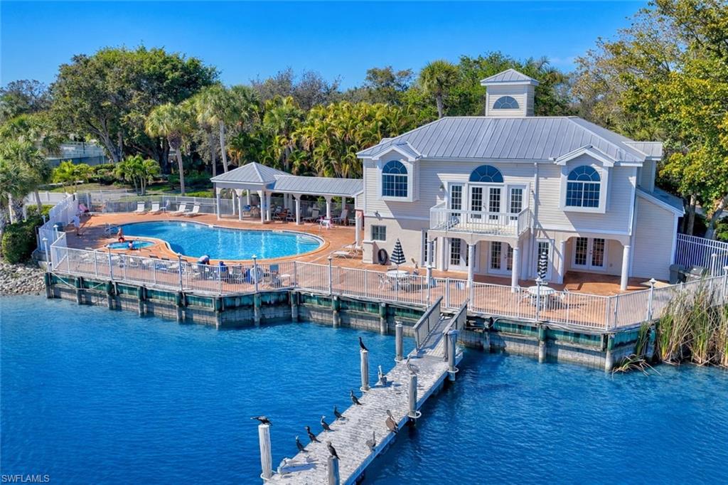 LAKESIDE GARDENS - Residential