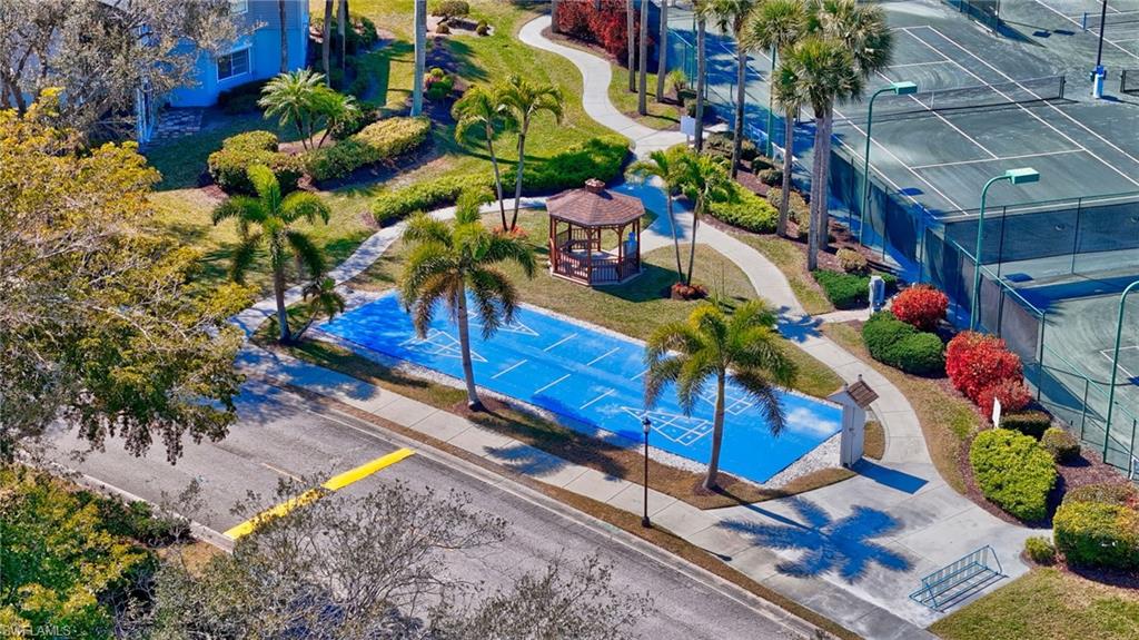 LAKESIDE GARDENS - Residential