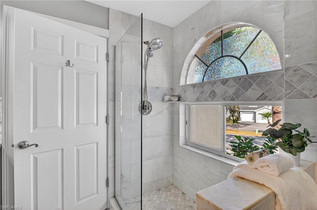 LAKESIDE GARDENS - Residential