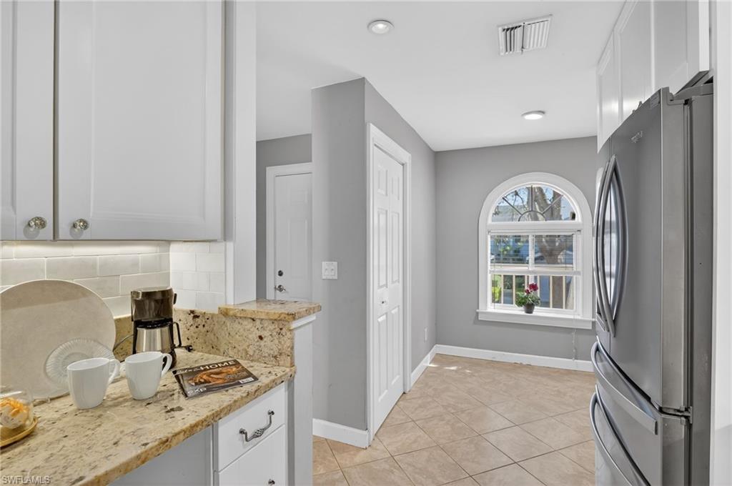 LAKESIDE GARDENS - Residential