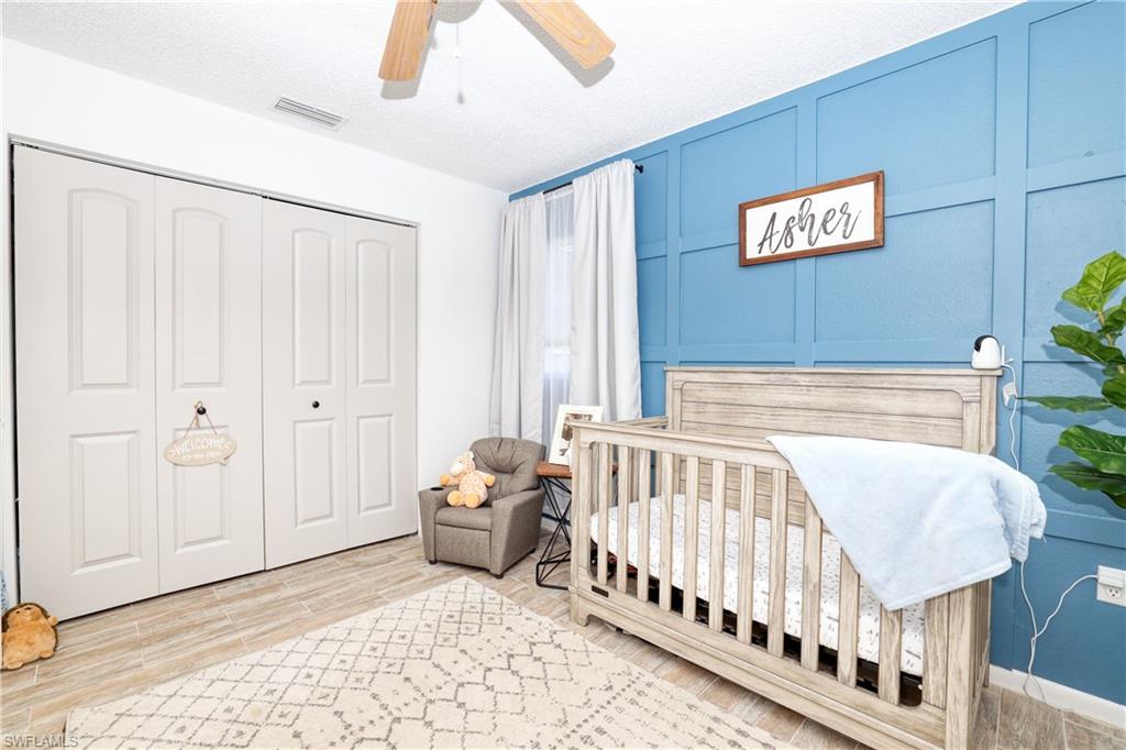 SAN CARLOS PARK - Residential