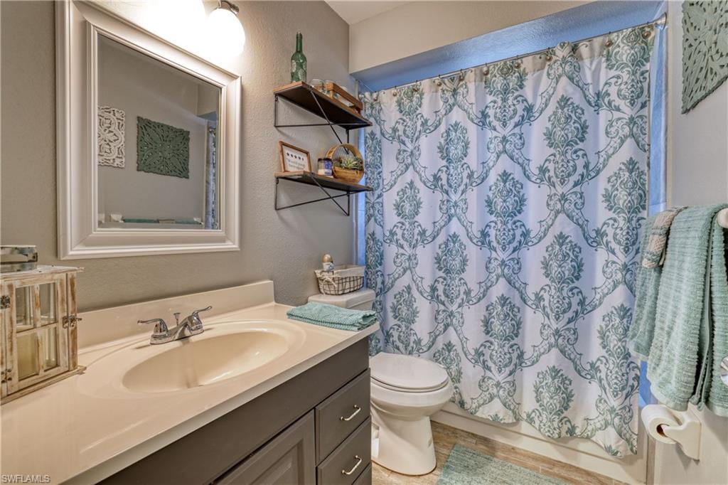 SAN CARLOS PARK - Residential