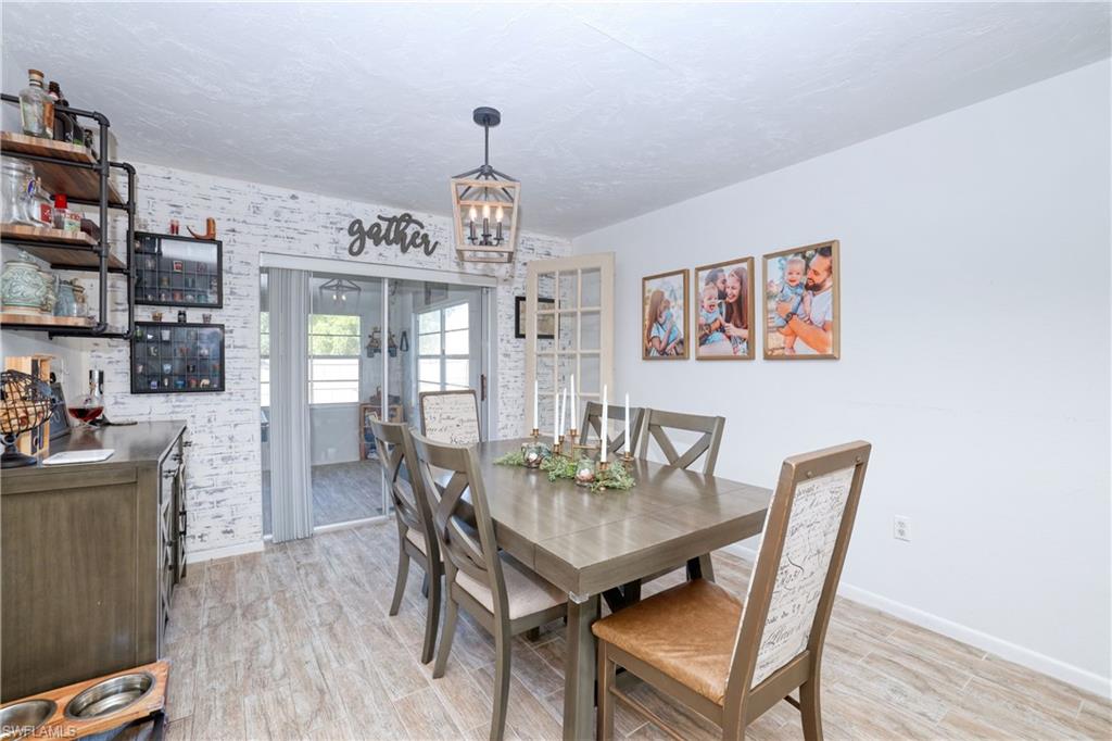 SAN CARLOS PARK - Residential