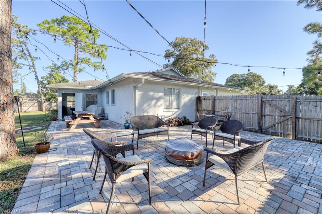 SAN CARLOS PARK - Residential