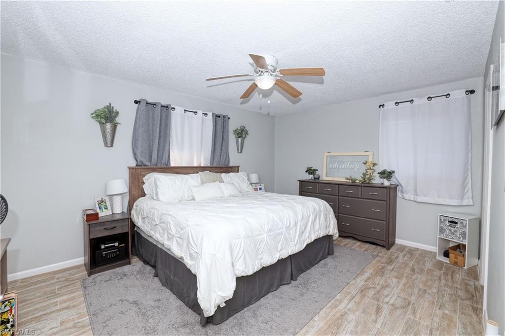 SAN CARLOS PARK - Residential