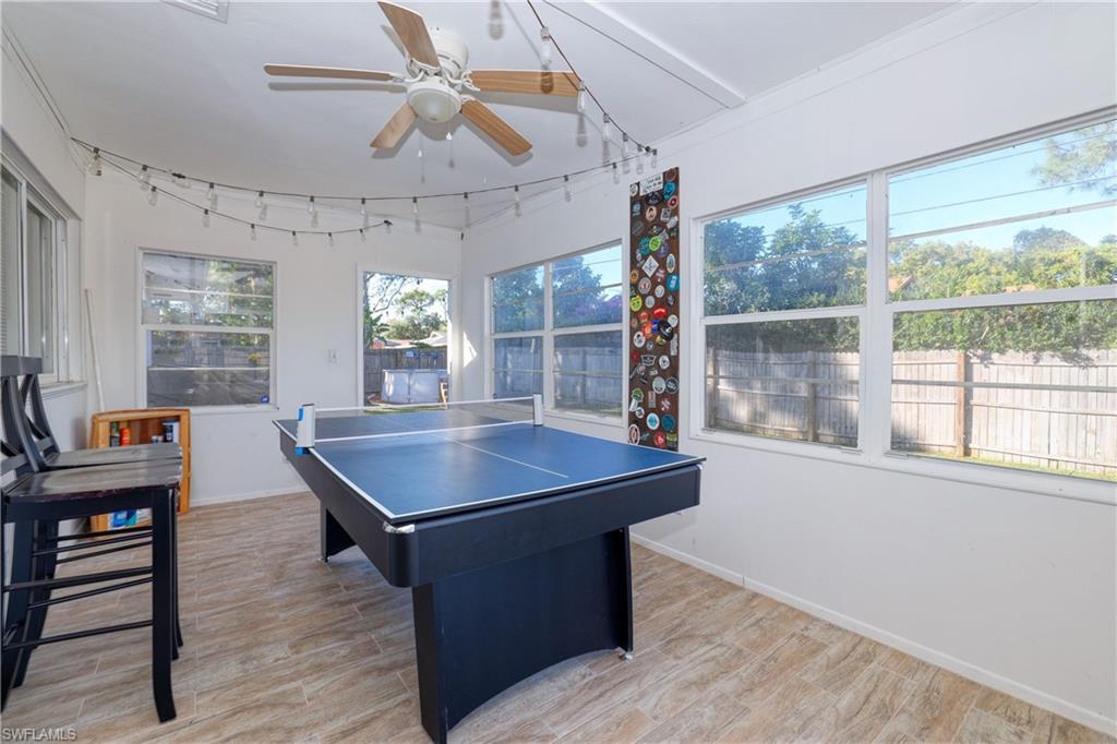 SAN CARLOS PARK - Residential