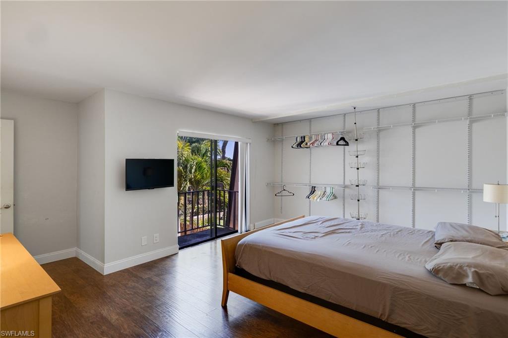 PARKWOODS TOWNHOUSE COMMUNITY - Residential