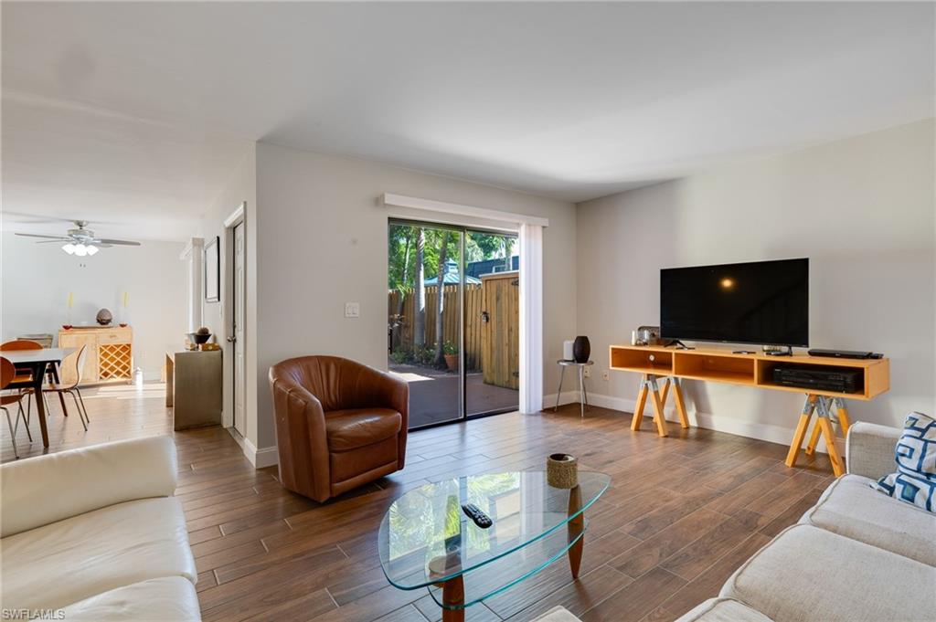 PARKWOODS TOWNHOUSE COMMUNITY - Residential