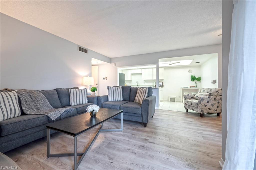 LAKEWOOD - Residential