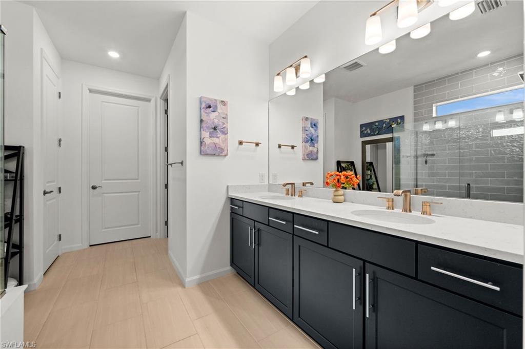 NORTHRIDGE - Residential