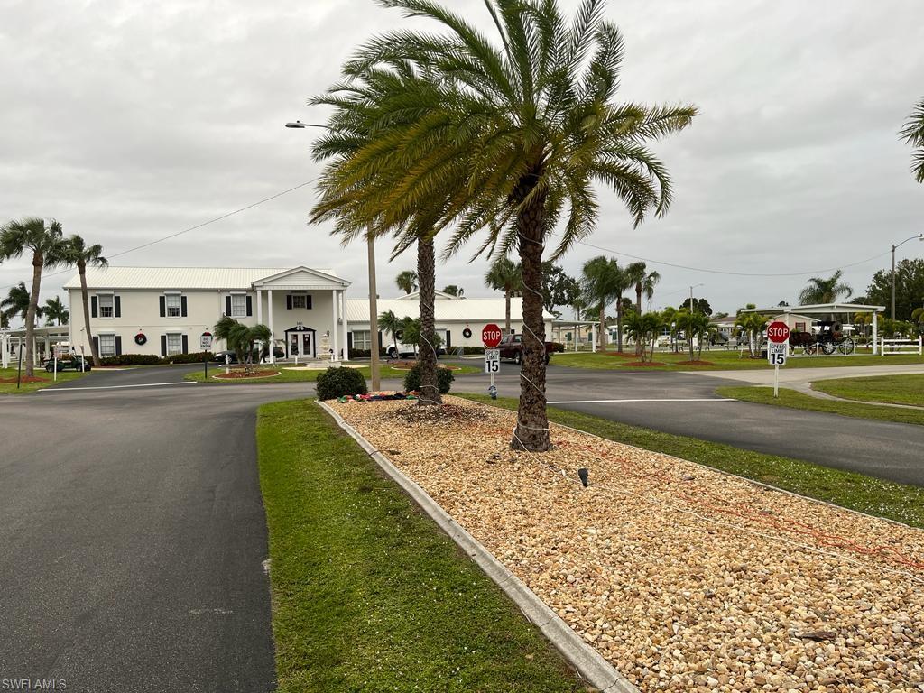 CARRIAGE VILLAGE - Land