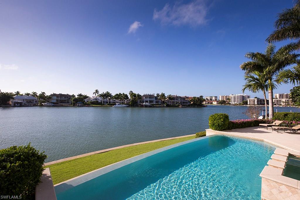 MOORINGS - Residential