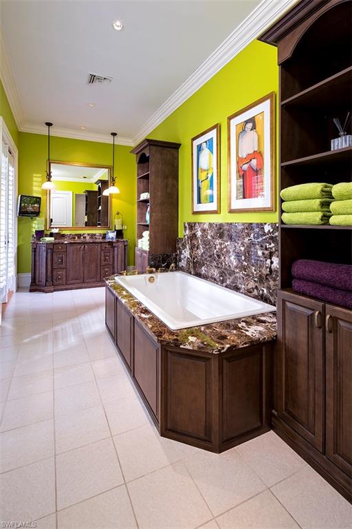 MOORINGS - Residential