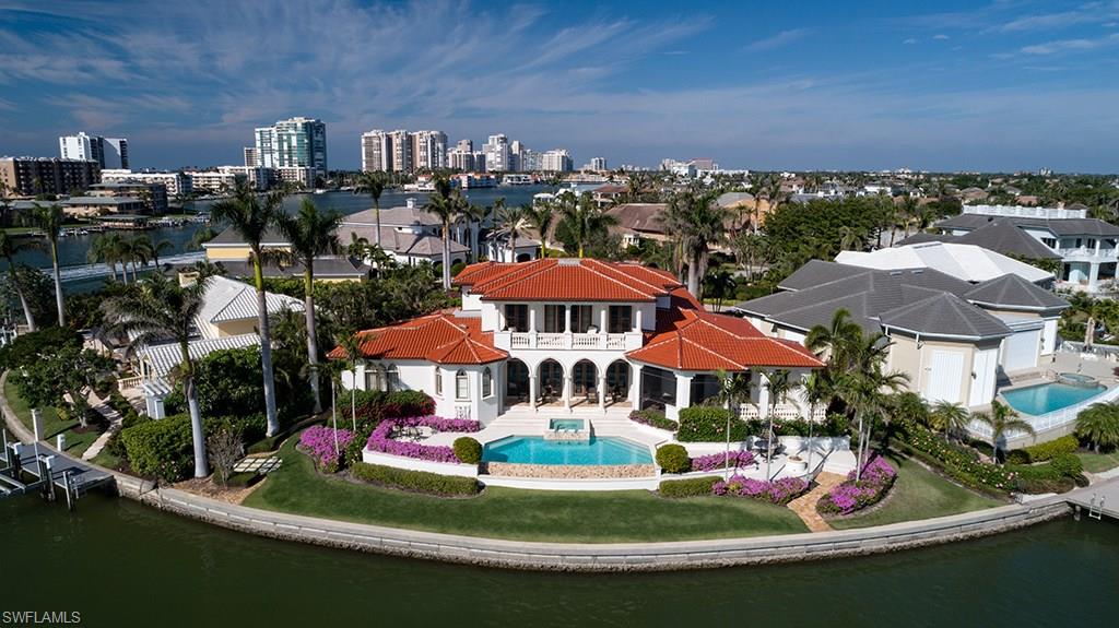 MOORINGS - Residential