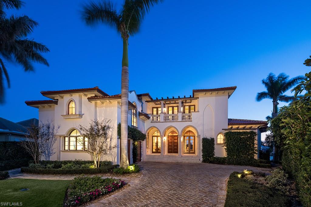 MOORINGS - Residential