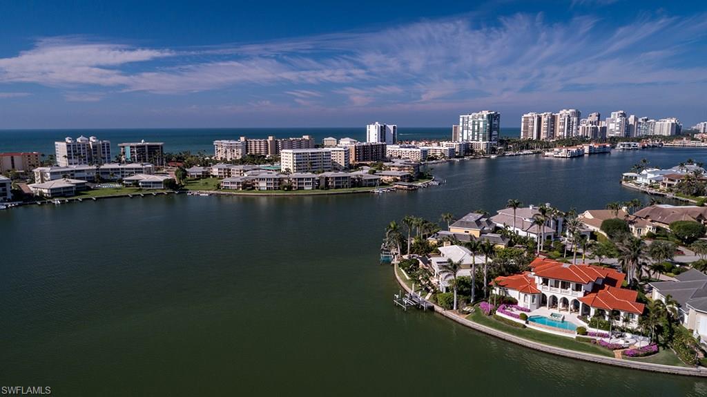 MOORINGS - Residential