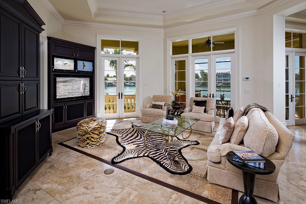 MOORINGS - Residential