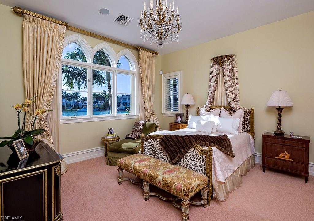 MOORINGS - Residential