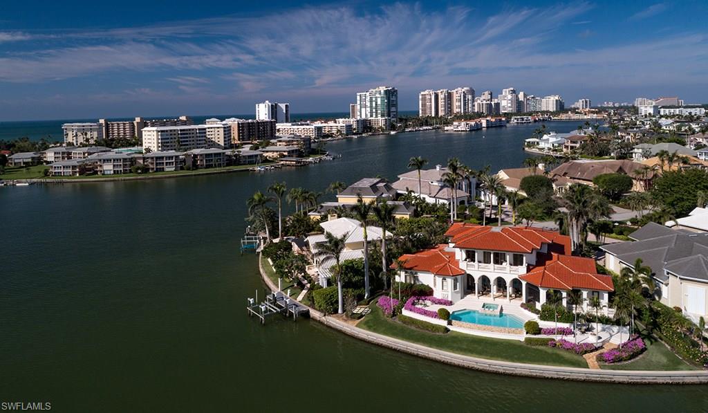 MOORINGS - Residential