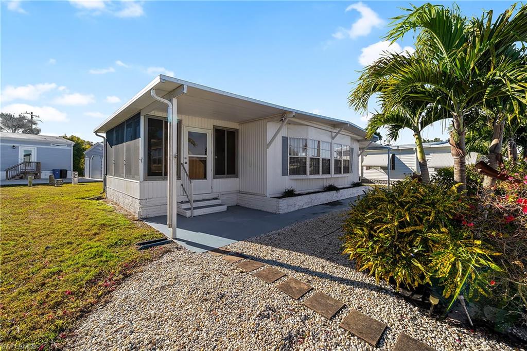 SIX LAKES COUNTRY CLUB - Residential