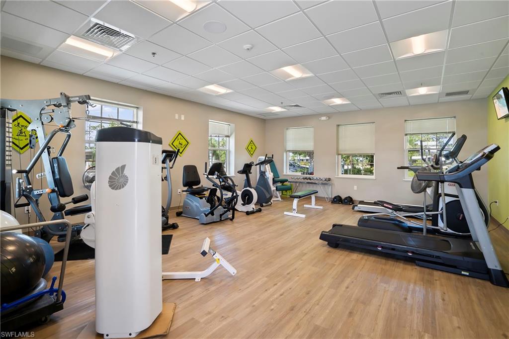 SIX LAKES COUNTRY CLUB - Residential