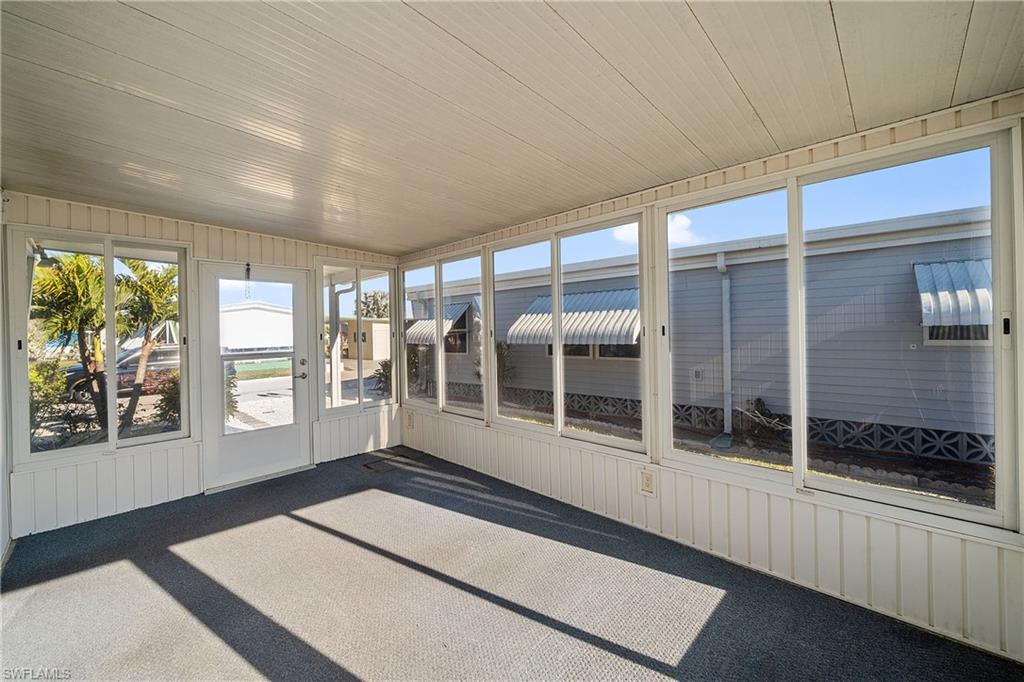 SIX LAKES COUNTRY CLUB - Residential