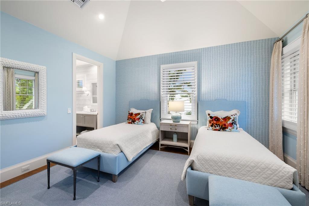 OLDE NAPLES - Residential