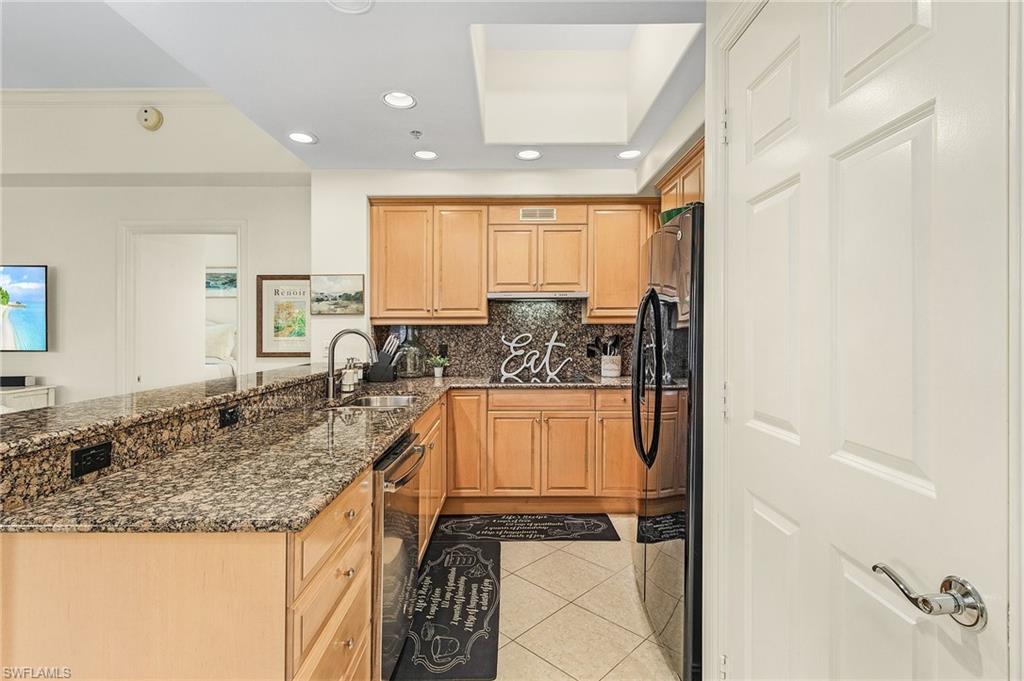 VENTANAS AT TIBURON - Residential Lease