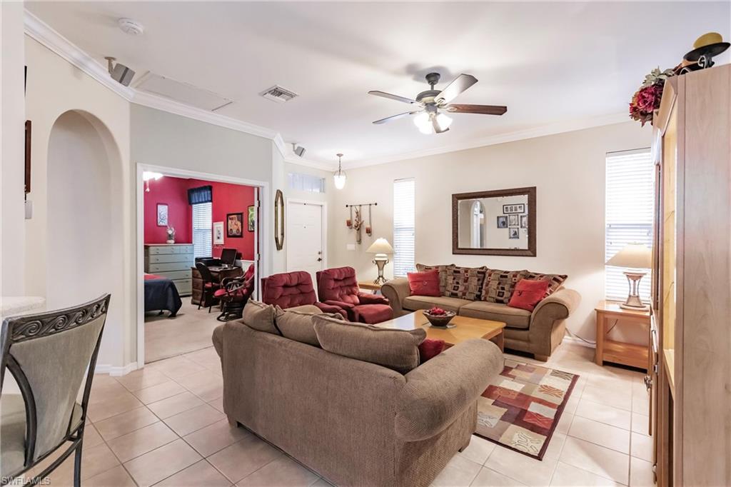 8236 Woodridge Pointe DR