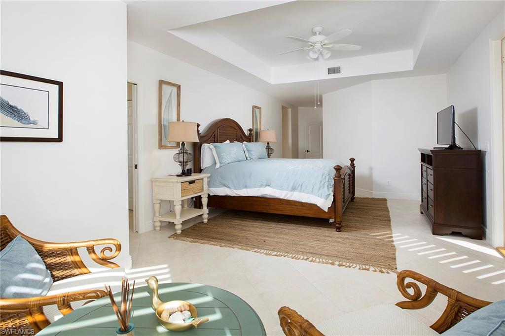 ROYAL MARCO POINT - Residential