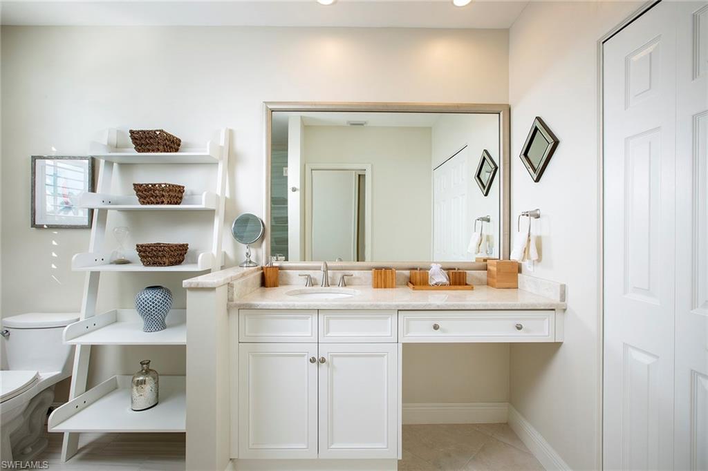 ROYAL MARCO POINT - Residential