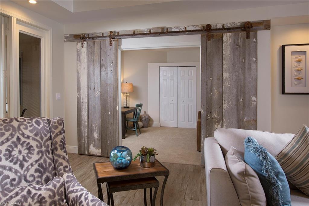 ROYAL MARCO POINT - Residential