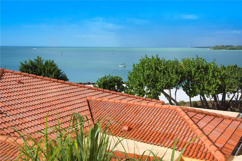 ROYAL MARCO POINT - Residential