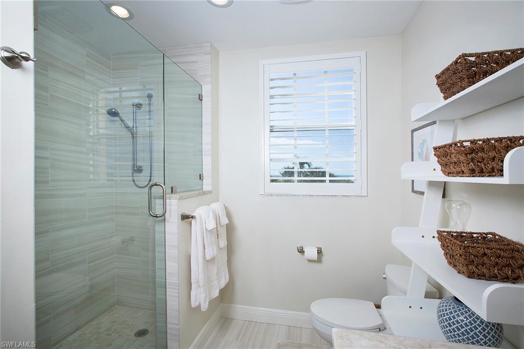 ROYAL MARCO POINT - Residential