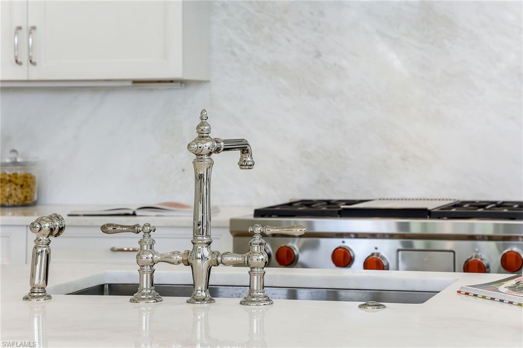 MARCO BEACH - Residential