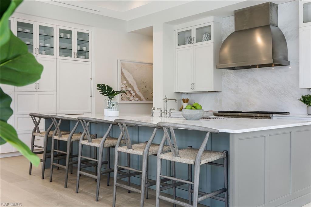 MARCO BEACH - Residential