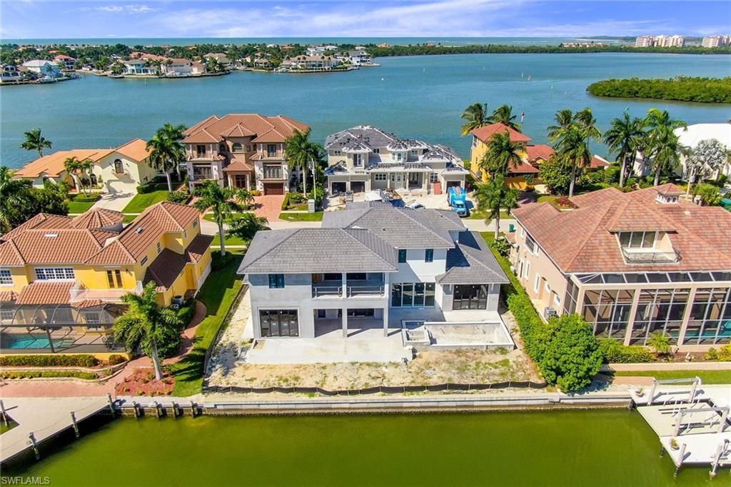 MARCO BEACH - Residential